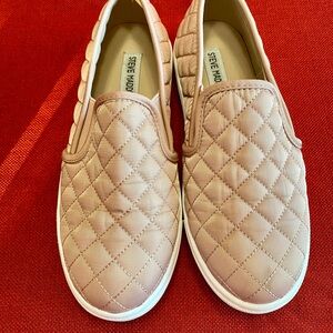 Steve Madden Quilted Slip-On Sneakers Light Rose
